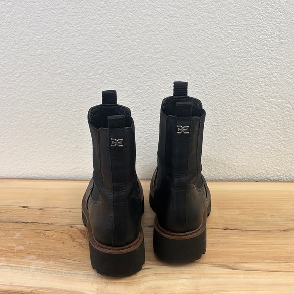 Sam Edelman Laguna Chelsea Boots - Picture 3 of 9